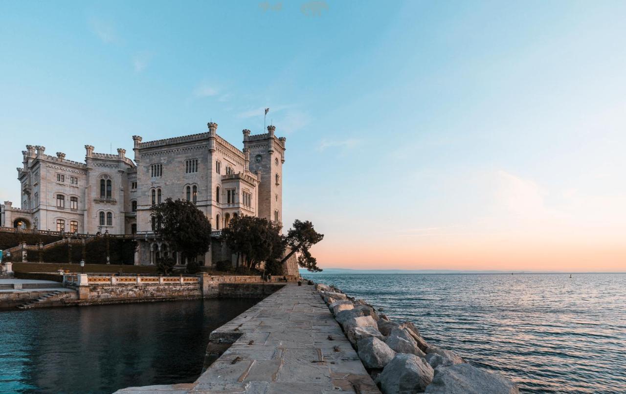 Unica Nel Cuore Storico Di Trieste Extérieur photo